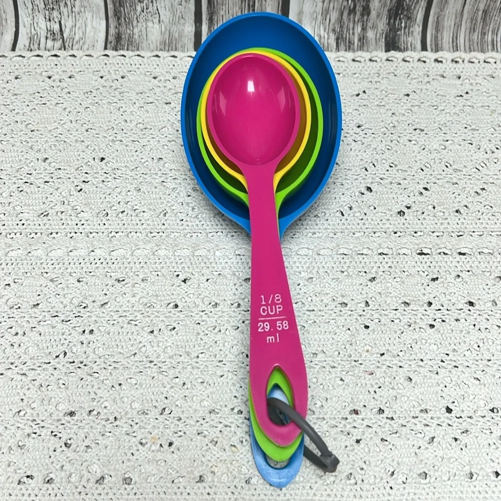 10 piece Kitchen set~ Measuring - Mixing and more!